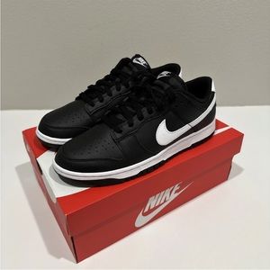 Nike dunks reverse panda